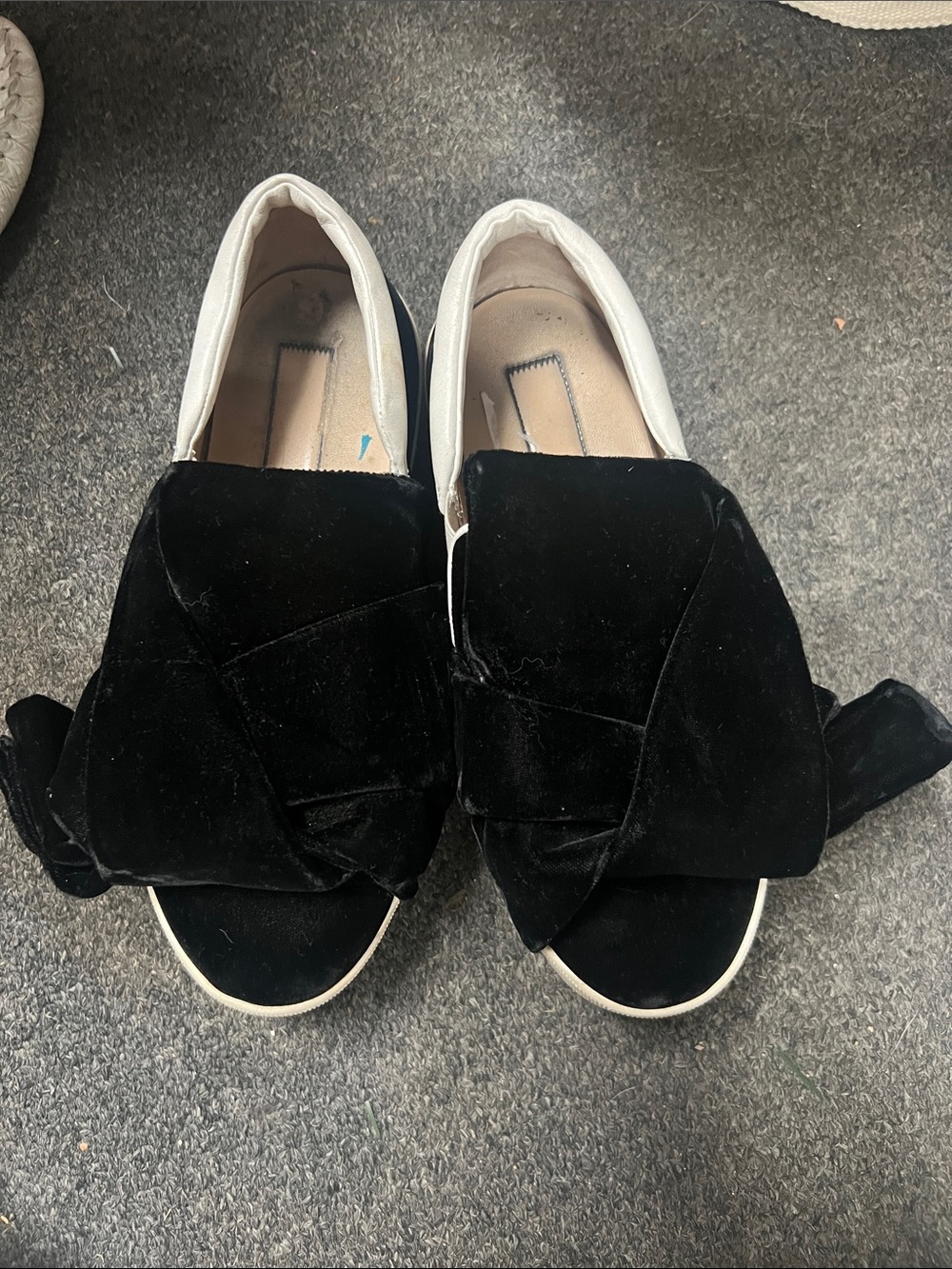 Women’s Black Velvet Bow Slip-On Mules